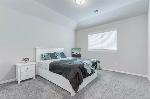 Bedroom - 2806 Kingly Pine Trl, Conroe, TX 77385 photo 8 of 11
