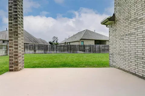 Exterior - 2806 Kingly Pine Trl, Conroe, TX 77385 photo 11 of 12