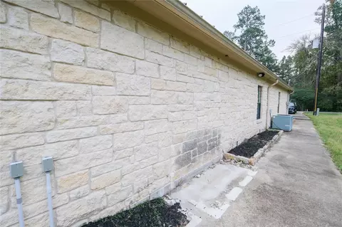 Exterior - 63 Lakeway Dr, Trinity, TX 75862 photo 6 of 9