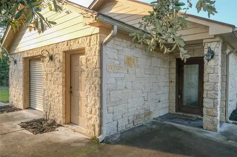 Exterior - 63 Lakeway Dr, Trinity, TX 75862 photo 3 of 9