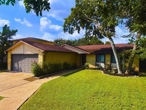 13930 Old Village Ln, Sugar Land, TX 77498