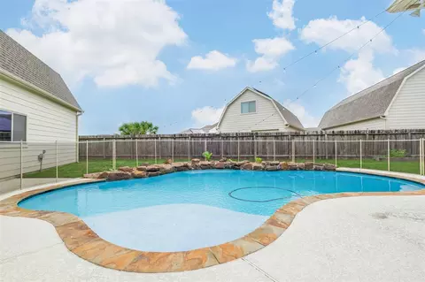 6811 Gonzales Pt, Manvel, TX 77578