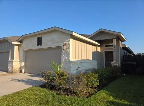 9740-9744 Grosbeak Ln, Magnolia, TX 77354