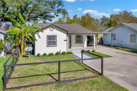 3204 Hoover St, La Marque, TX 77568