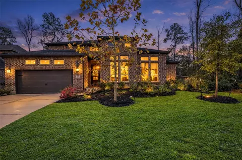 633 N Rivus Overlook Dr, Willis, TX 77318