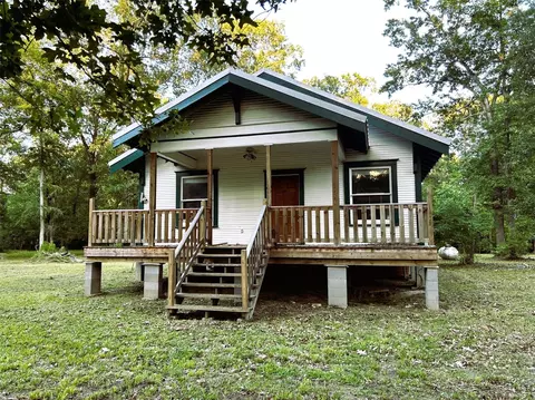 877 County Road 6474 Ashley Dr, Dayton, TX 77535