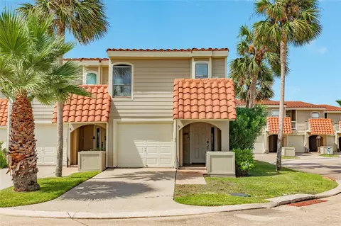 9 Dana Dr # D, Galveston, TX 77554