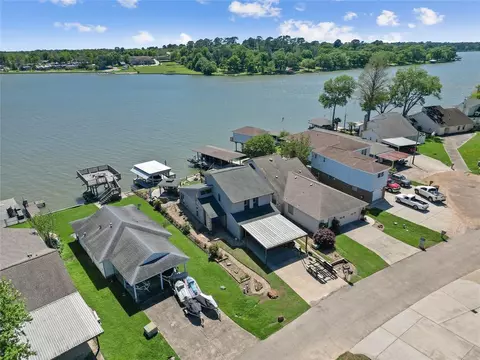 12862 Point Dr, Willis, TX 77318 photo 1