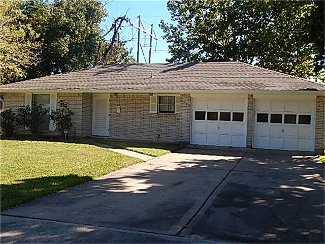 2705 Rosadele, La Marque, TX 77568 photo 1