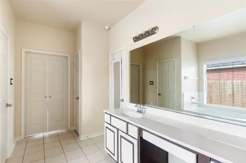 Bath - 24706 E Burnaby Cir, Spring, TX 77373 photo 1 of 4