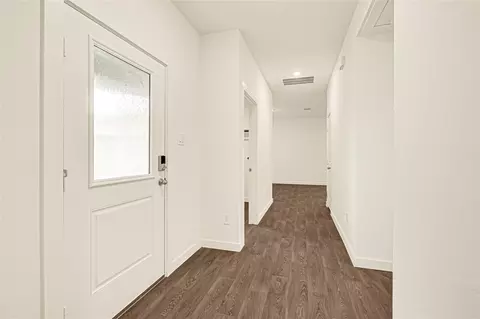 Entry Way - 6718 Canyon Breeze Dr, Rosenberg, TX 77471 photo 2 of 2