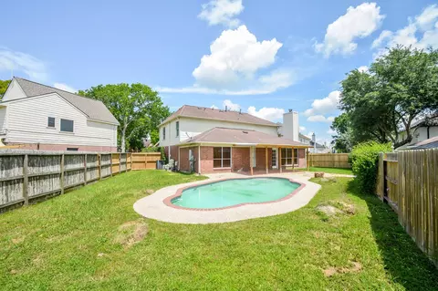 4013 Ivywood Dr, Pearland, TX 77584