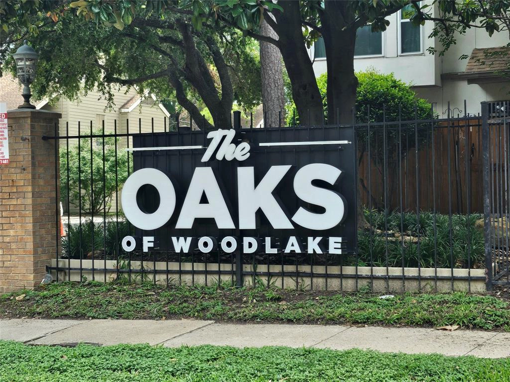 2100 Tanglewilde St Unit 493  