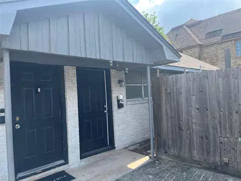 2417 5 Southmore Blvd, Houston, TX 77004