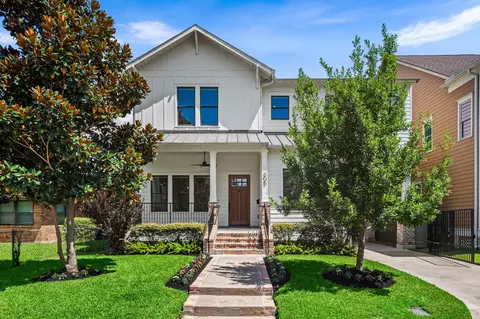 505 Aurora St, Houston, TX 77008