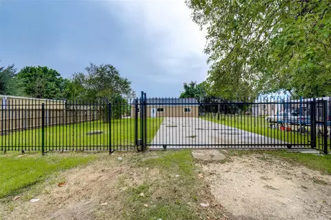3918 Cedar Hill Ln, Houston, TX 77093