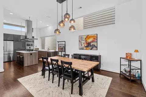 1159 W 18th St, Houston, TX 77008