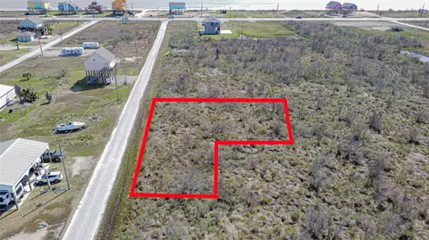 1055 Waco, Gilchrist, TX 77617