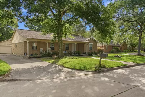 803 Stephen Court Ct, Friendswood, TX 77546