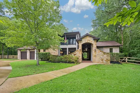 11409 Oak Springs Dr, Willis, TX 77378