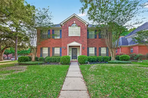 1422 N Yegua River Cir, Sugar Land, TX 77478