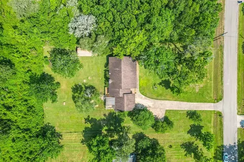209 Jamison Dr, Angleton, TX 77515 photo 1