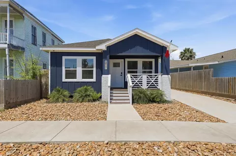 1804 Ursuline St, Galveston, TX 77550