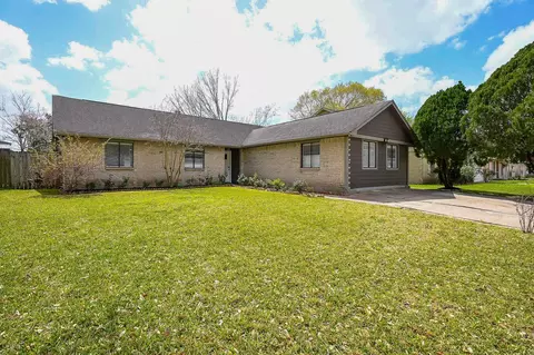 7407 W Fuqua Dr, Missouri City, TX 77489