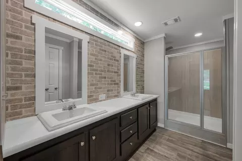 33 Mockingbird Rd, New Waverly, TX 77358