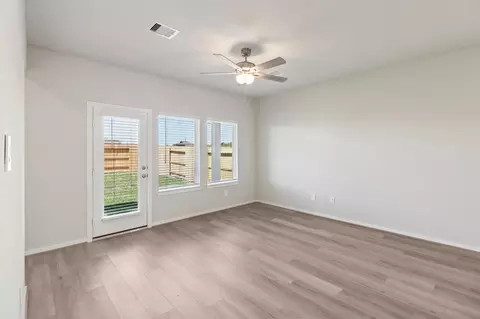 Living - 29030 Farmhouse Estates Dr, Waller, TX 77484 photo 4 of 6