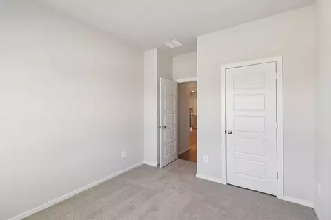 Bedroom - 29030 Farmhouse Estates Dr, Waller, TX 77484 photo 2 of 10