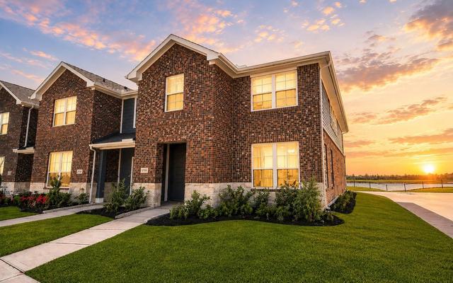 2738 Mariposa Creek Dr, Rosharon, TX 77583