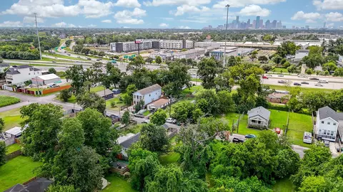 0 E 31st St, Houston, TX 77022