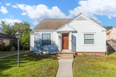 7447 Magnolia St, Houston, TX 77023