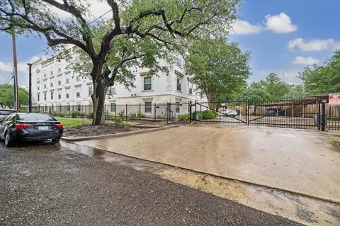 3501 Chenevert St #7, Houston, TX 77004