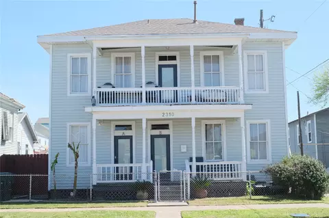 2310 33rd St, Galveston, TX 77550