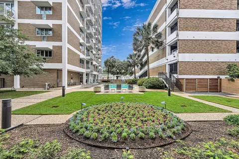 3600 Montrose Blvd #207, Houston, TX 77006