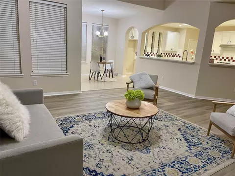3919 Breaux Bridge Ln, Sugar Land, TX 77479