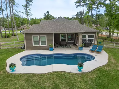 16138 Hidalgo St, Conroe, TX 77303 photo 1