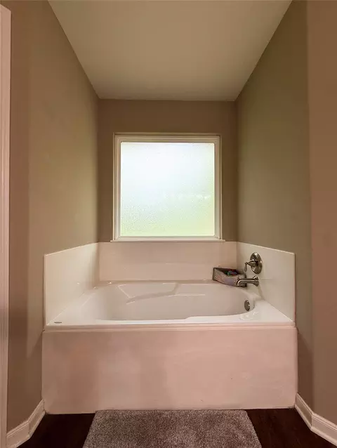 Bath - 12220 Fm 356, Trinity, TX 75862 photo 1 of 4