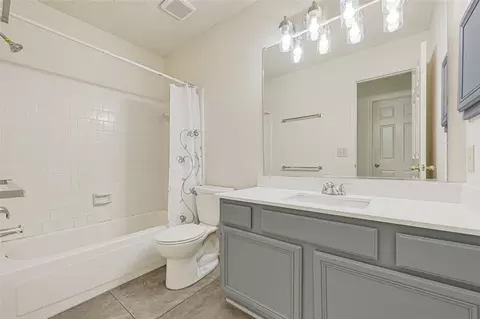 Bath - 8818 Driftstone Dr, Spring, TX 77379 photo 2 of 6