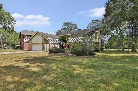 16142 Sea Palms Dr, Crosby, TX 77532