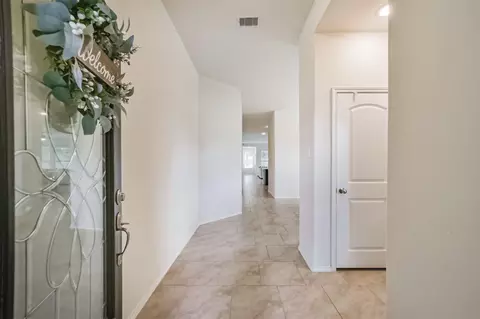 Entry Way - 24502 Corbridge Creek Ct, Spring, TX 77389 photo 2 of 4