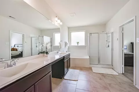 Bath - 24502 Corbridge Creek Ct, Spring, TX 77389 photo 3 of 4