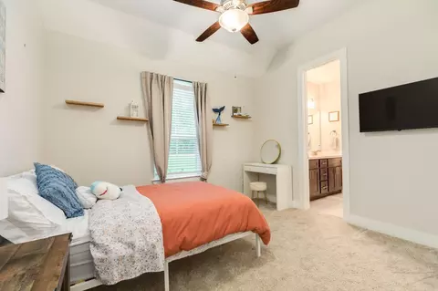 Bedroom - 902 Redbird Ct, Angleton, TX 77515 photo 1 of 4