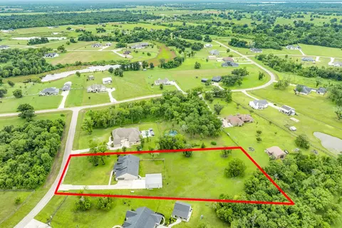 View/Area - 902 Redbird Ct, Angleton, TX 77515 photo 2 of 3