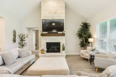 Living - 902 Redbird Ct, Angleton, TX 77515 photo 2 of 2