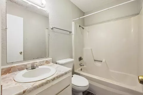 Bath - 175 Loop 265, Rosebud, TX 76570 photo 1 of 1
