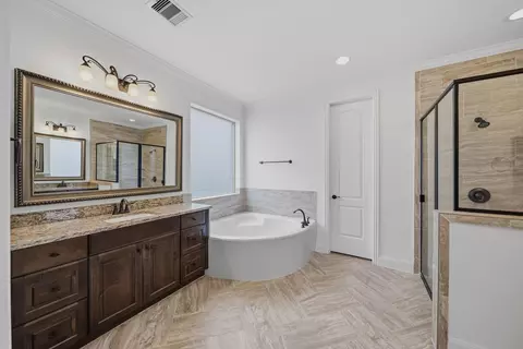 Bath - 31407 Falling Cedar Ct, Spring, TX 77386 photo 1 of 7