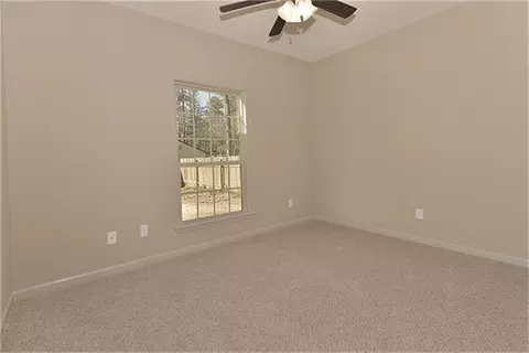 Bedroom - 513 Cactus Dr, Conroe, TX 77385 photo 4 of 8